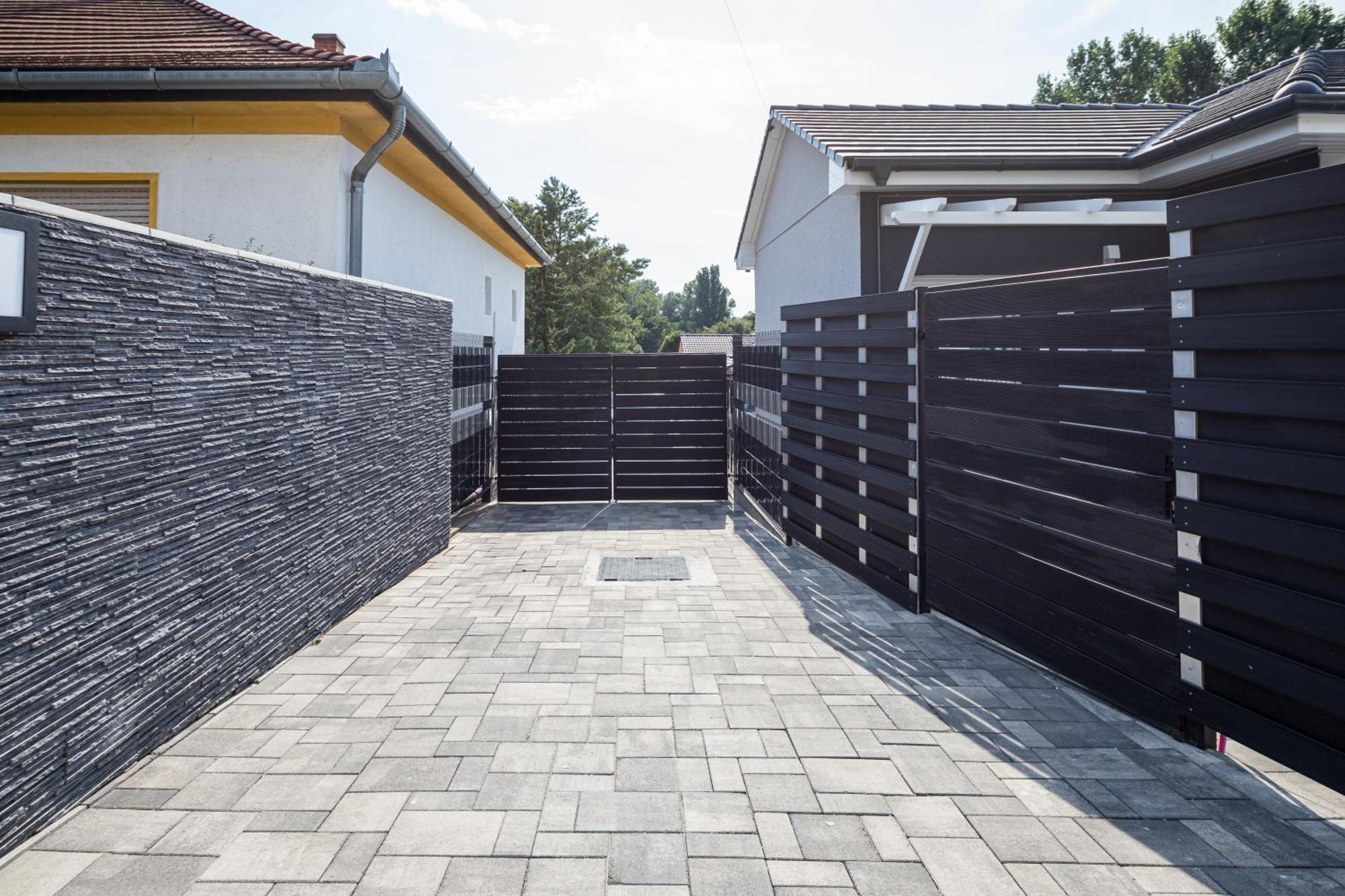 Balatonic Lemon Apartmanhaz Siofok Bagian luar foto