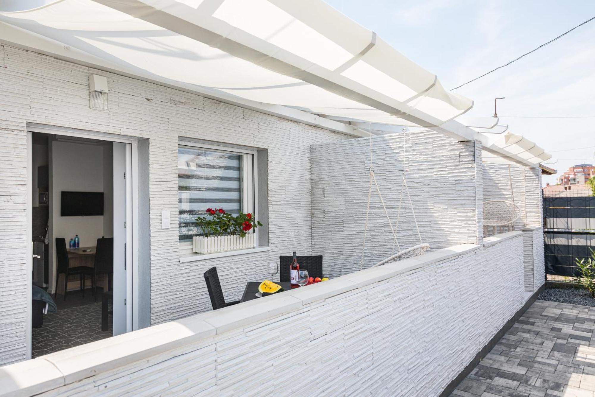 Balatonic Lemon Apartmanhaz Siofok Bagian luar foto
