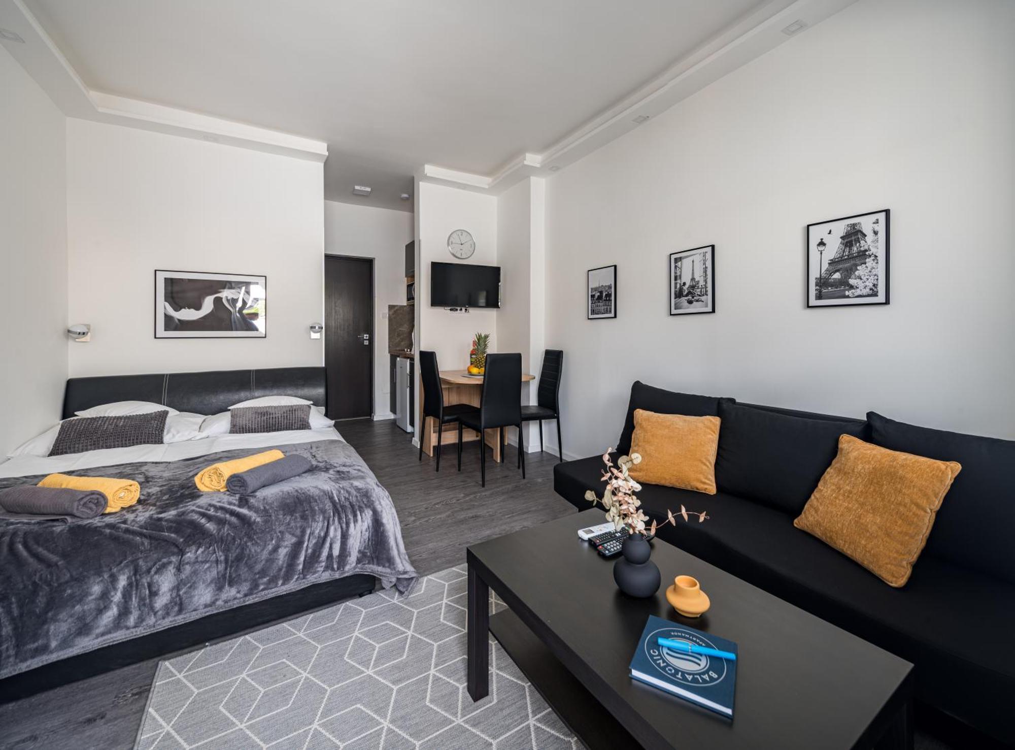 Balatonic Lemon Apartmanhaz Siofok Bagian luar foto