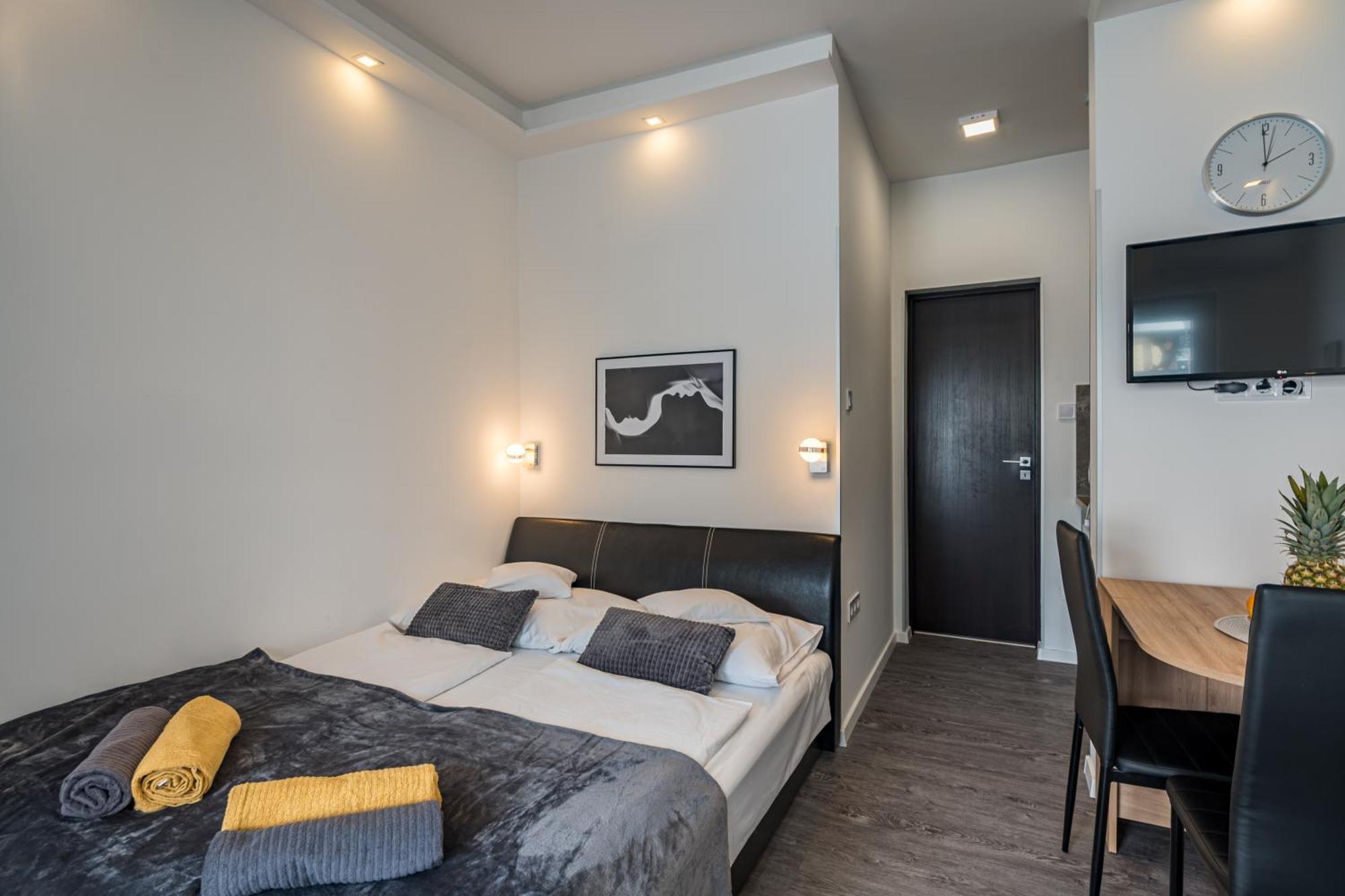 Balatonic Lemon Apartmanhaz Siofok Bagian luar foto