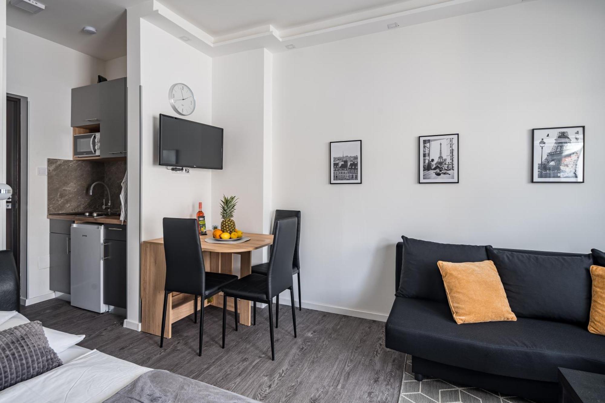 Balatonic Lemon Apartmanhaz Siofok Bagian luar foto