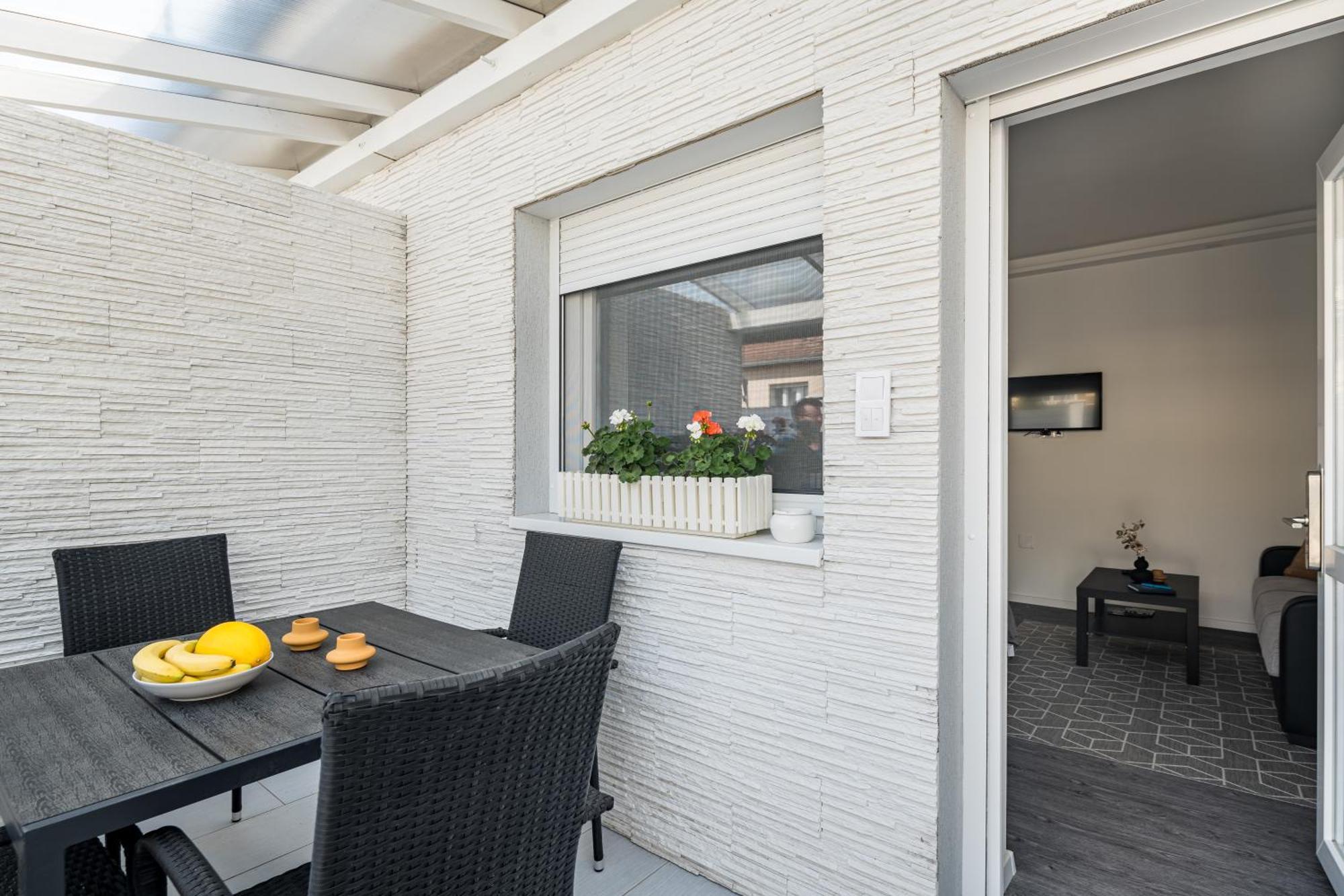 Balatonic Lemon Apartmanhaz Siofok Bagian luar foto