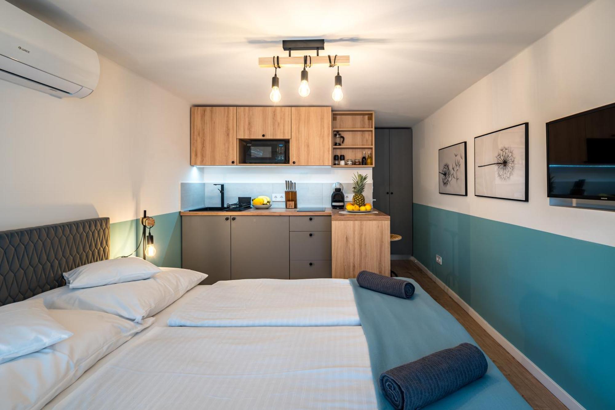 Balatonic Lemon Apartmanhaz Siofok Bagian luar foto