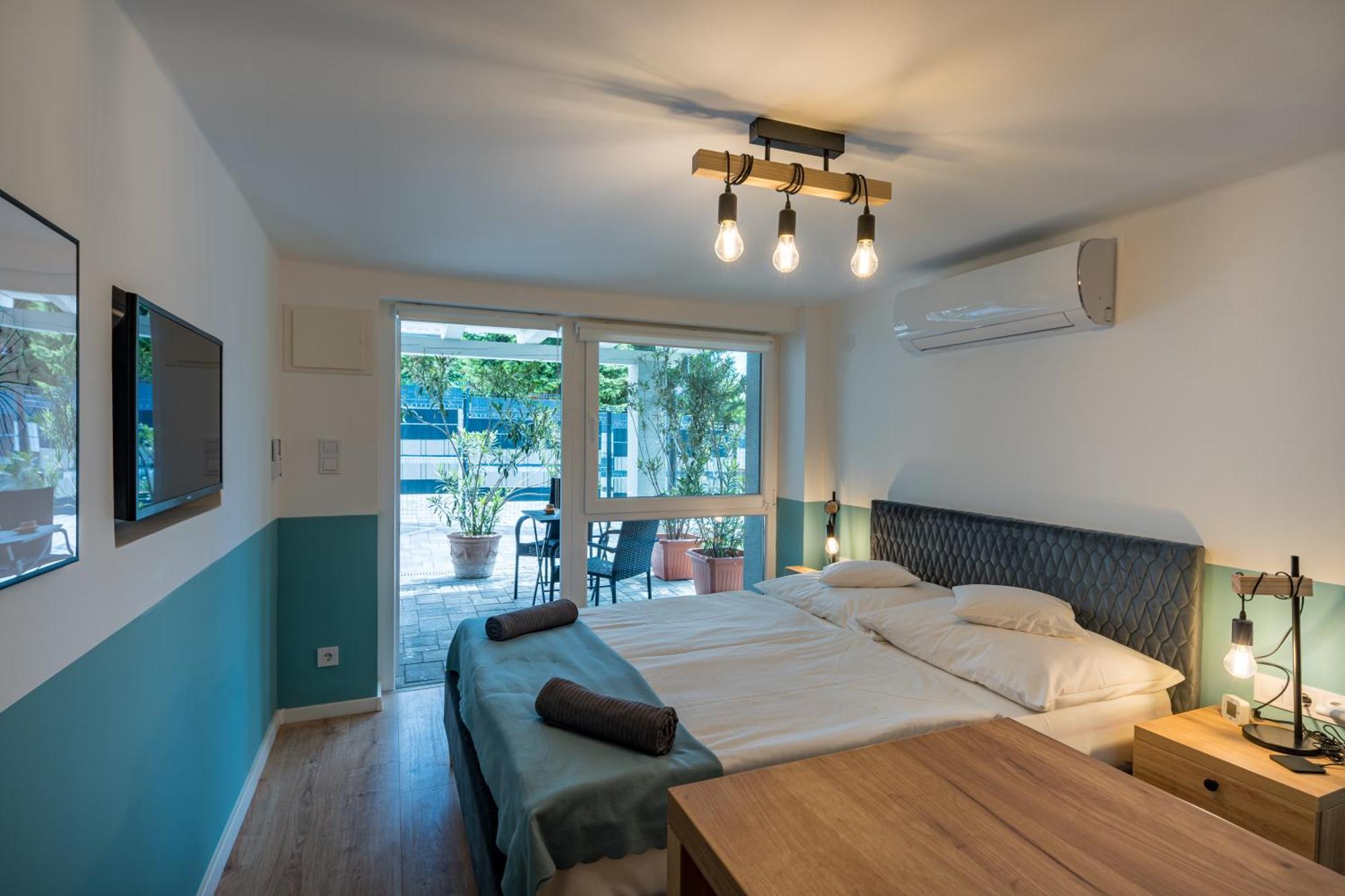 Balatonic Lemon Apartmanhaz Siofok Bagian luar foto