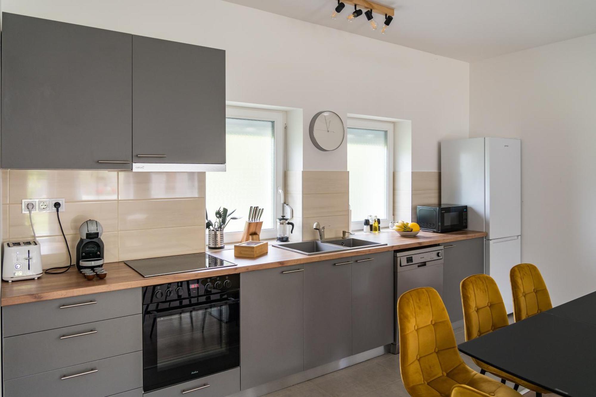 Balatonic Lemon Apartmanhaz Siofok Bagian luar foto