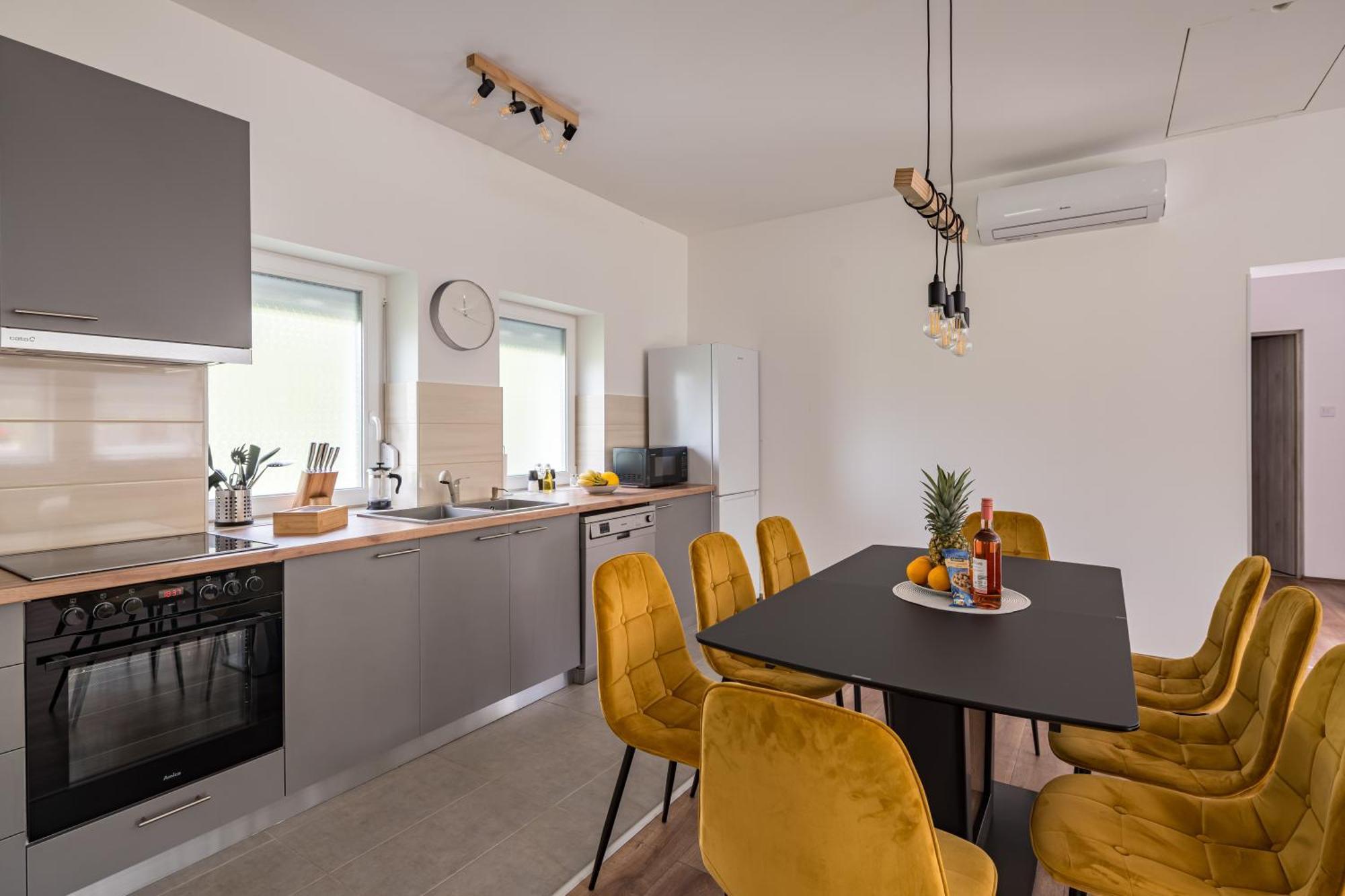 Balatonic Lemon Apartmanhaz Siofok Bagian luar foto